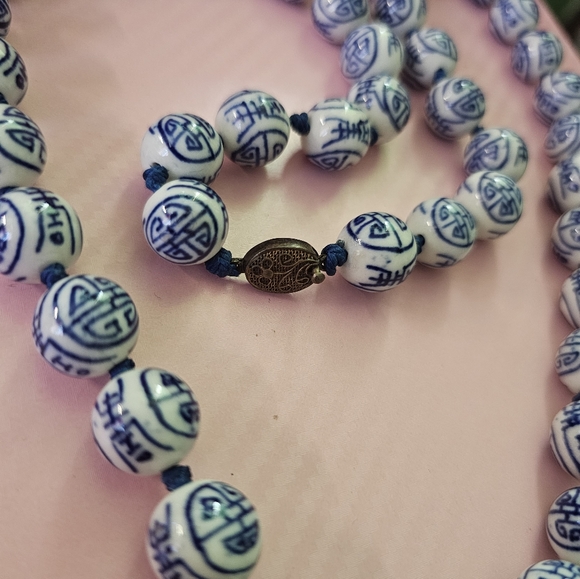 Vintage Chinese Hand Painted Ceramic Beaded Necklace - Picture 2 of 4